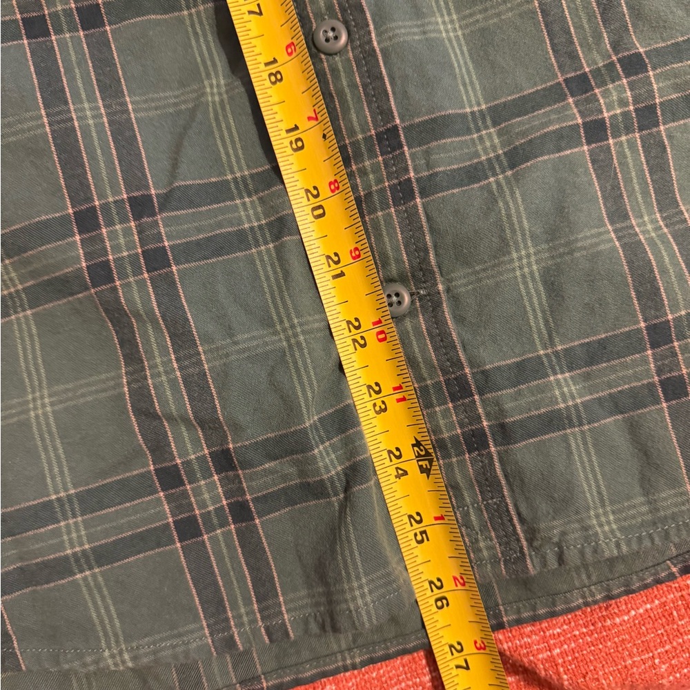 Men's REI Cooperative Green Plaid Flannel Shirt. Size Small. For Your outdoor. - Picture 13 of 13